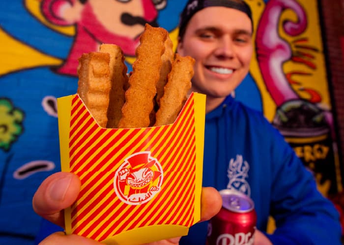 Al Faik fried chicken illusion dessert Dubai indoor attraction House of Hype